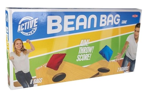 Bean Bag Game TACTIC GAMES – plenerowa gra zręcznościowa z woreczkami na tle zielonej trawy