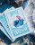 Zbliżenie na karty do gry Disney Stitch z postaciami z filmu