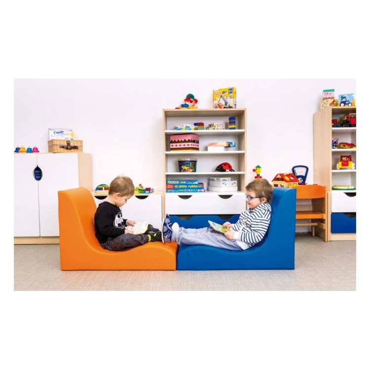 Fotel dziecięcy SOFT Relax w aranżacji pokoju — żółty kolor jako akcent dekoracyjny zachęcający do zabawy