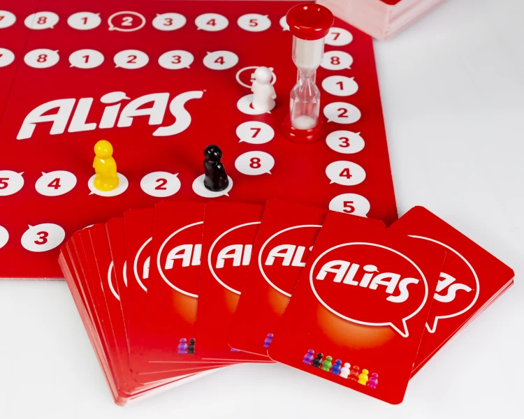 Pionki i klepsydra do gry słownej Alias Original TACTIC GAMES