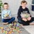 Widok na łączniki i elementy sześciokątne zestawu klocków konstrukcyjnych MELI