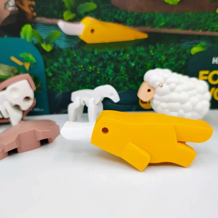 Figurka zwierzęcia Half Toys z magnetyczną osłoną i artykułowanym szkieletem