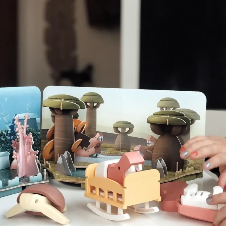 Widok z boku na złożone magnetyczne zwierzęta 3D Safari marki Half Toys