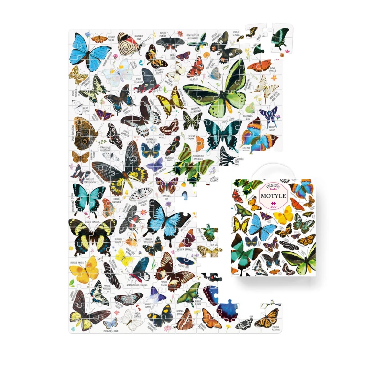 Ułożone puzzle Puzzlove Motyle o wymiarach 48 x 68 cm – widok z góry