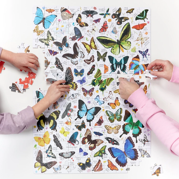 Zestaw puzzli Puzzlove Motyle 200 elementów – opakowanie i instrukcja
