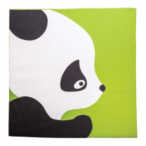 Materac Tatami Panda ustawiony na podłodze; widoczna powłoka antypoślizgowa oraz estetyczne wykończenie krawędzi
