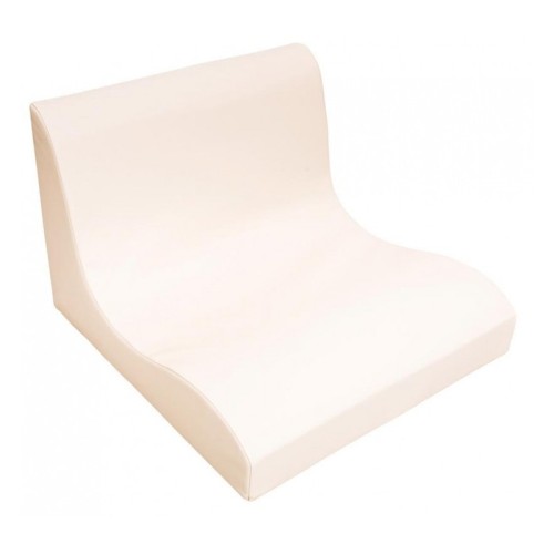 Fotel SOFT Relax w kolorze waniliowym ustawiony w sali zabaw, pokazujący szerokie siedzisko dla dwóch dzieci i miękkie oparcie