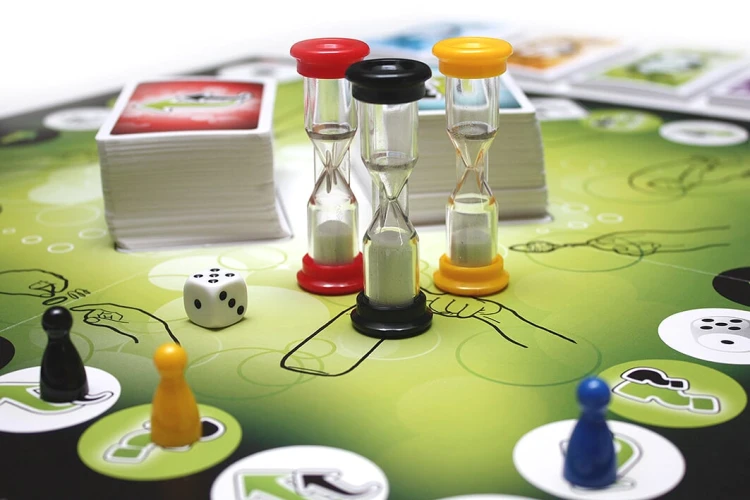 Gra Założysz się? TACTIC GAMES z kartami zadań zręcznościowych i umysłowych