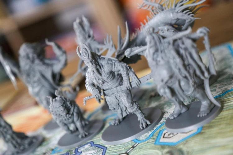 Strategiczna gra Rising Sun w polskiej edycji Portal Games, osadzona w feudalnej Japonii