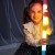 Cylindry świetlne w ujęciu ze zbliżeniem na końcówkę i środek z gumowym pasem