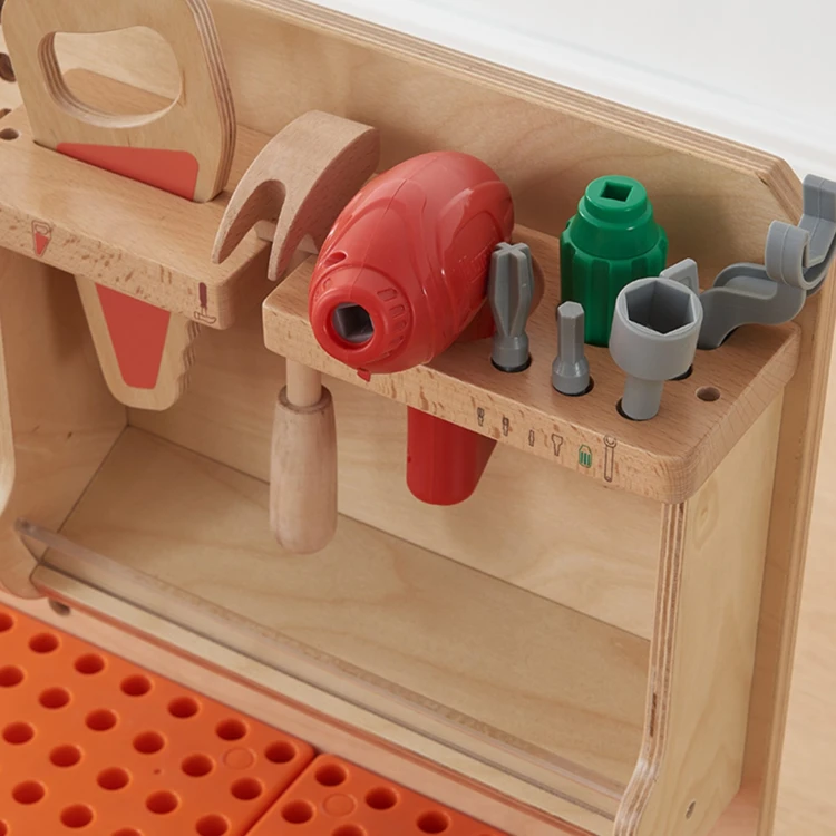 Mechanizmy kół zębatych w warsztacie Montessori MASTERKIDZ — widoczne połączenia i ruchome elementy