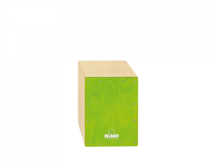 Cajon dziecięcy NINO950GR wykonany z brzozy z naturalnym wykończeniem i zielonym panelem z białym logo NINO