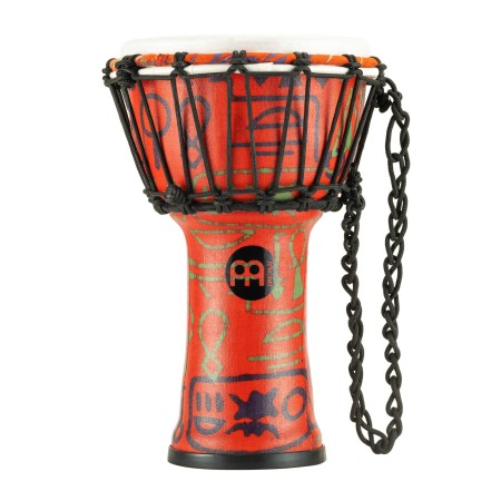 Djembe 7 cali w naturalnym otoczeniu podczas plenerowego grania