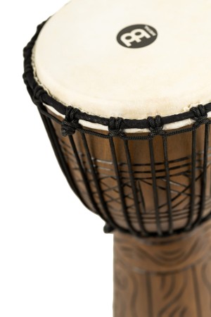 Bęben djembe 10 cali z serii ARTIFACT, detal naciągu ze skóry koziej i korpusu z mahoniu