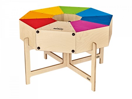 Widok stojaka NINO957 o średnicy 34,5 cala, dedykowanego do cajon Classroom model NINO954