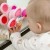 Zestaw 3 kosmicznych spinnerów Pop-it WOOPIE BABY na białym tle pokazuje kształty i przyssawki