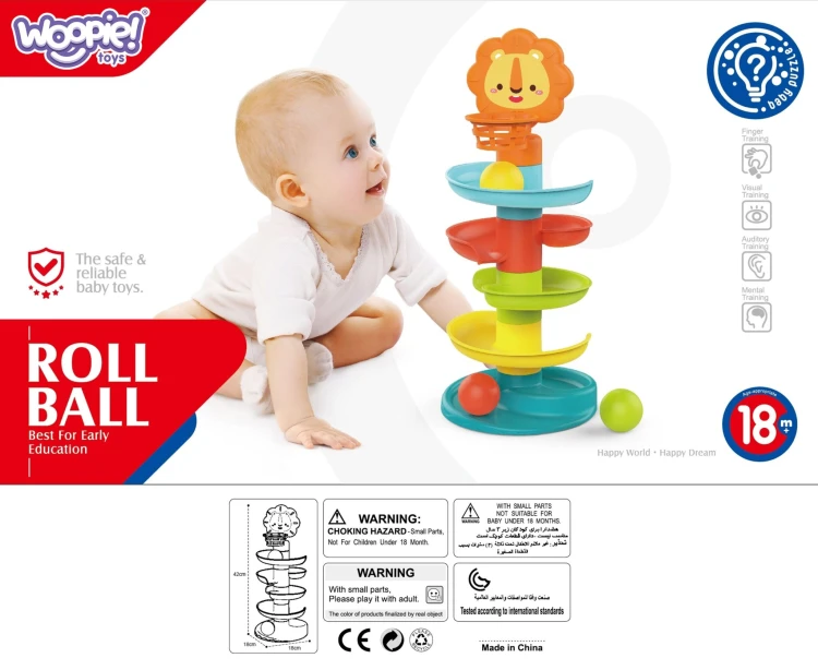 Komplet piłeczek ustawiony obok pięciopoziomowego toru WOOPIE BABY — widoczny kosz na górze z bliska