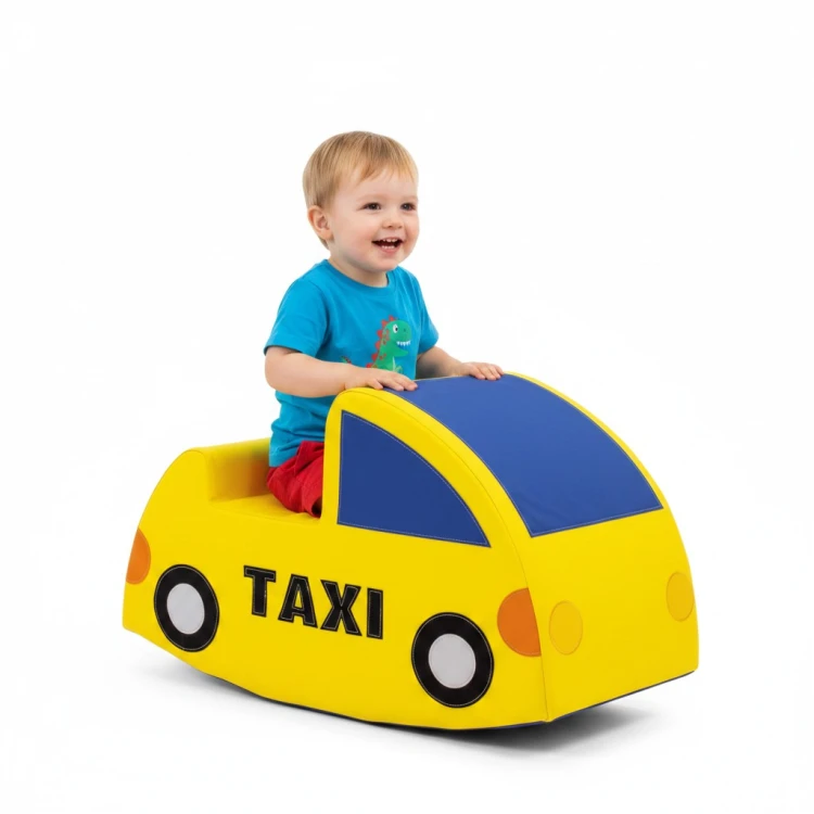 Piankowy bujak Taxi — detal powierzchni imitującej skórę i przyszytych elementów dekoracyjnych, widok z boku