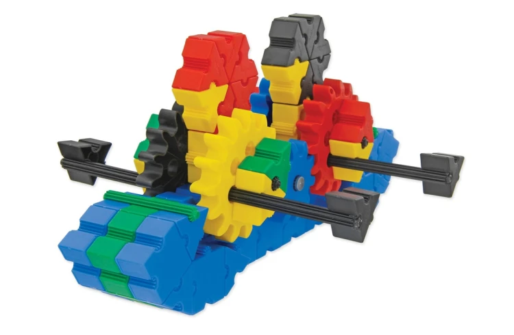 Zespawanie kół zębatych i korbki w prototypowym modelu — demonstracja ruchomego mechanizmu z zestawu Morphun GearPhun.