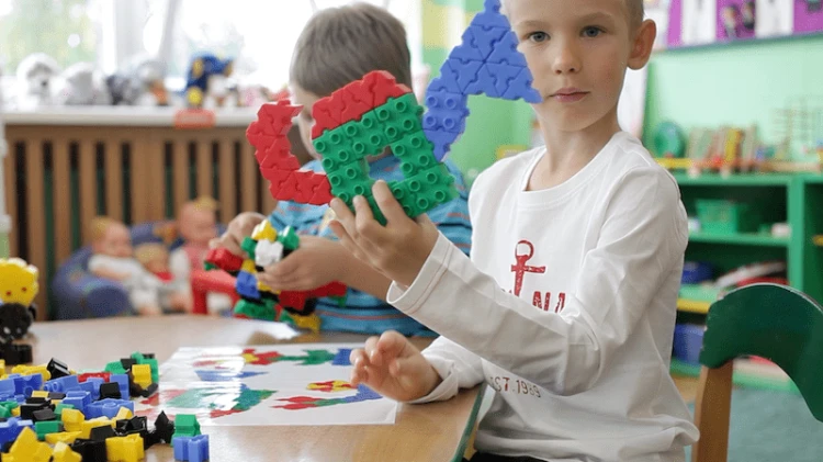 Seria elementów Morphun kompatybilna wewnętrznie między seriami Starter i Hi-Qube, przykładowe łączenia