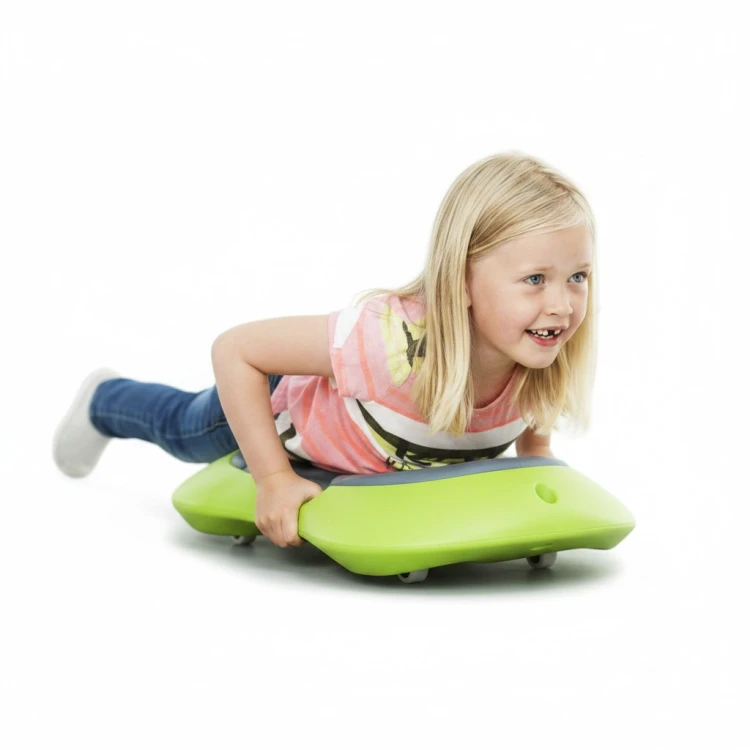 Widok z góry na deskorolkę Floor Surfer, podkreślający wyprofilowaną tylną część dla stabilności