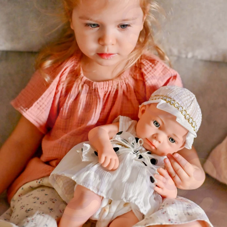 Rączki i nóżki lalki WOOPIE ROYAL — ruchome kończyny w naturalnej pozie