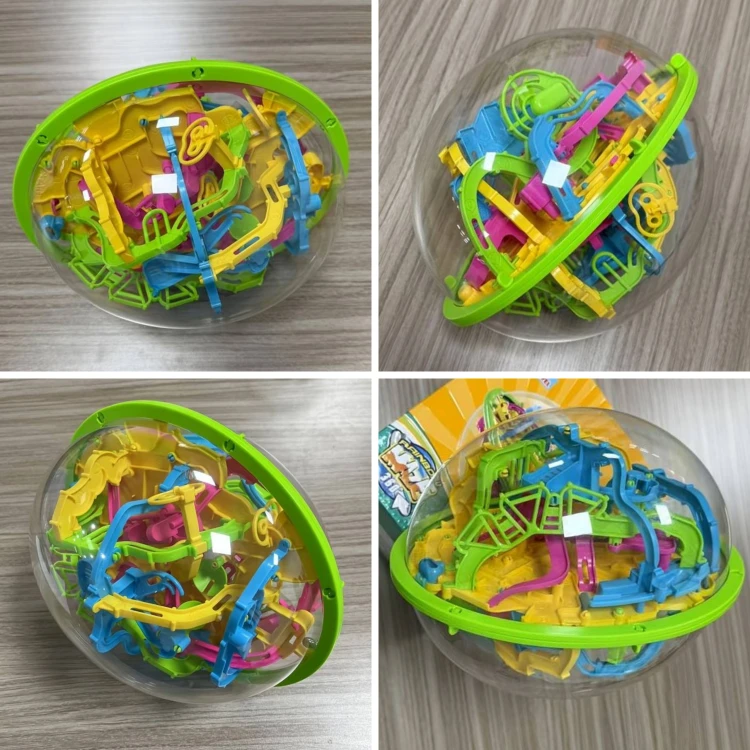 Widok z boku labiryntu kulkowego WOOPIE — zbliżenie na spiralny tor i detale konstrukcji 3D