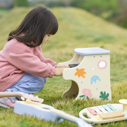 Książeczka do nauki gry dołączona do pianina Classic World