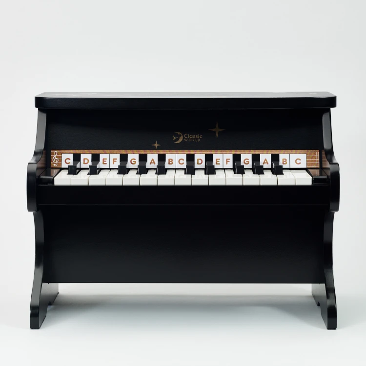 Tył pianina CLASSIC WORLD z uchwytem do przenoszenia — konstrukcja i wykończenie drewnianej obudowy