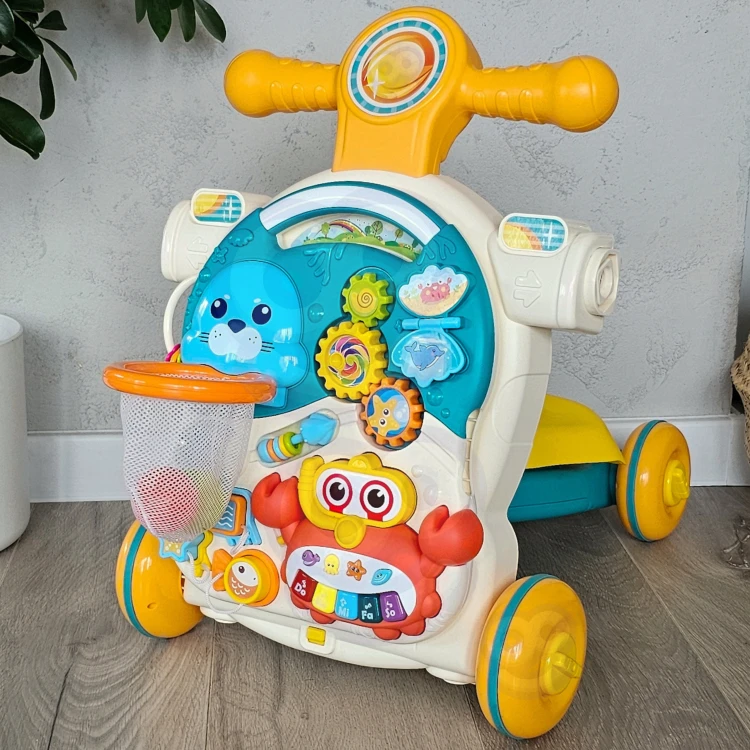 Stolik edukacyjny rozstawiony — miejsce do zabawy i nauki dla malucha, część zestawu WOOPIE BABY 88