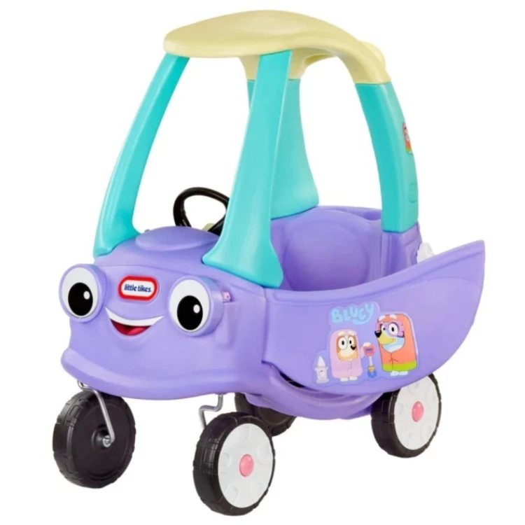 Widok z góry jeździka Cozy Coupe — dach, przestrzeń siedzenia i aranżacja motywu Bluey
