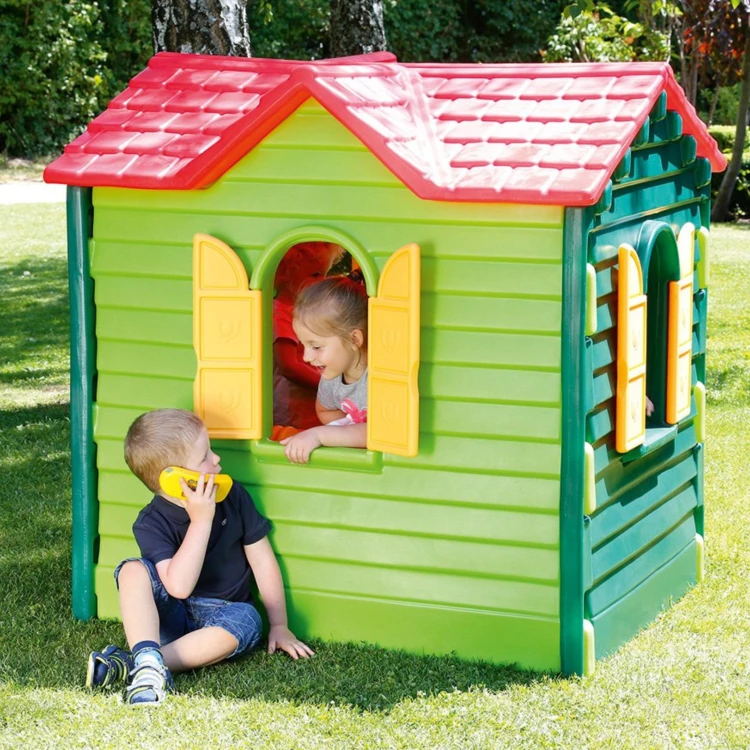 Widok z góry Little Tikes domek ogrodowy wiejski — dach i układ okien pokazane z góry