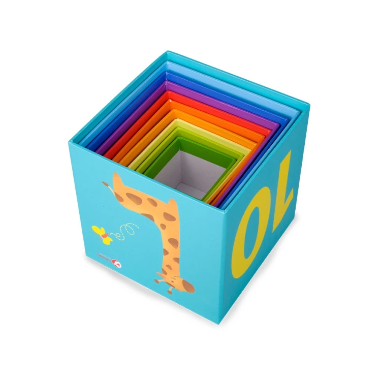 Bok i wieko pudełka Magic Box z uchwytem oraz grafiką, widoczna nazwa Classic World i oznaczenie 50