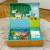 Elementy dopasowane na planszy układanki CLASSIC WORLD — kontrastowe kolory zwierząt ułatwiają rozpoznawanie