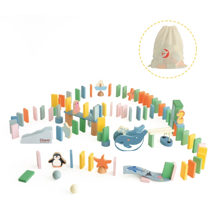 Ujęcie z góry na tor przeszkód układanki Montessori — ścieżka z domino tworząca sekwencję CLASSIC WORLD