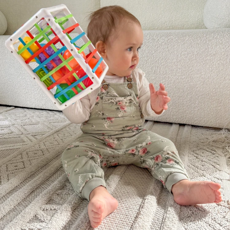 Widok z góry na kolorowe klocki sensoryczne WOOPIE BABY