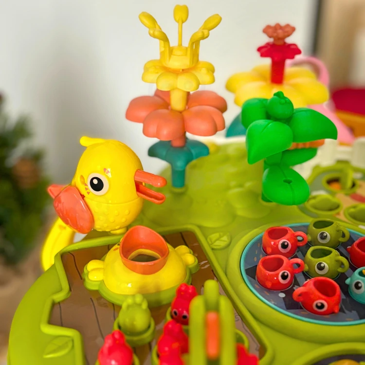 Uchwyt do przenoszenia i zaokrąglone krawędzie multistolika — bezpieczny, poręczny element WOOPIE BABY