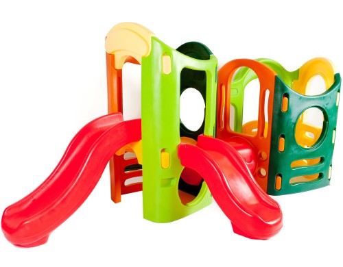 Zbliżenie zjeżdżalni Plac Zabaw LITTLE TIKES — schody, poręcze i gładka powierzchnia do zjazdu