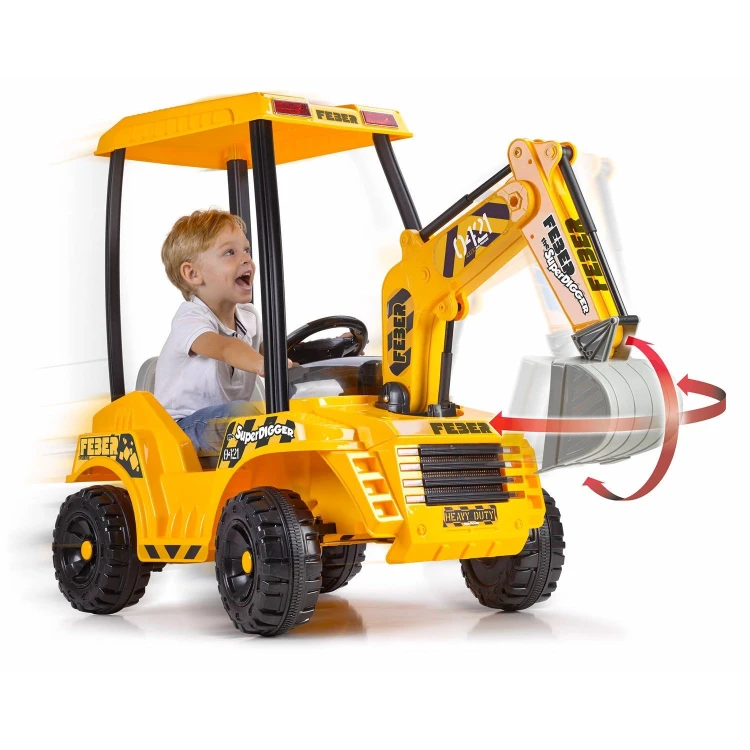 Zbliżenie na panel sterowania koparki Super Digger FEBER — przyciski, kierownica i elementy kokpitu