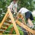 Moduły do wspinaczki i stopnie — detal montażu w drabince Montessori z kolekcji CLASSIC WORLD EDU