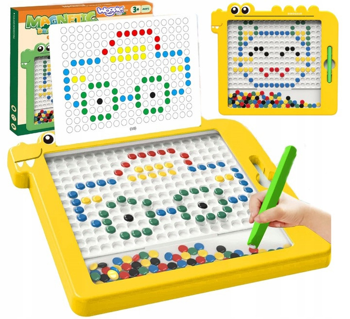 Dziecko rysujące na tablicy Montessori MagPad WOOPIE 48 — pokaz zastosowania w zabawie edukacyjnej
