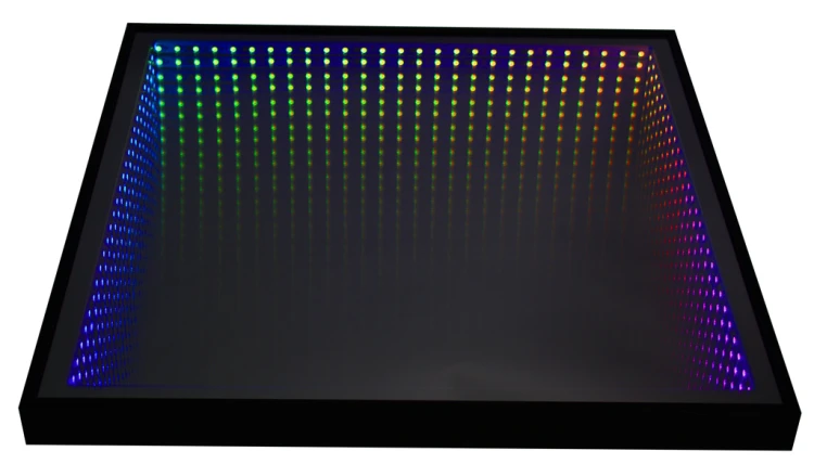 Panel LED wciemniony z kolorowym oświetleniem RGB używany w przestrzeni terapii sensorycznej dla dzieci i dorosłych