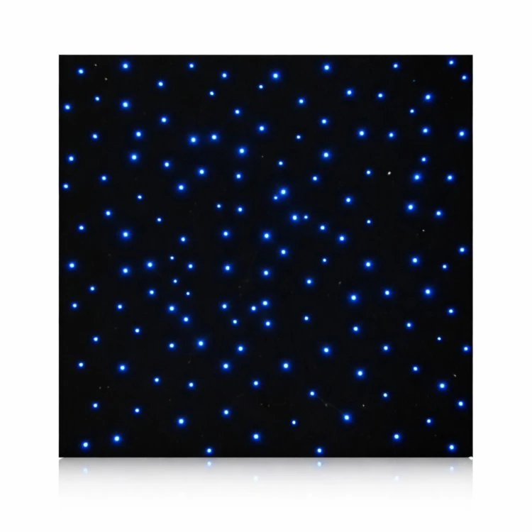 Panel 100×100×4 cm widziany centralnie, pokazujący rozmieszczenie 100 punktów świetlnych oraz ciepły backlight tła