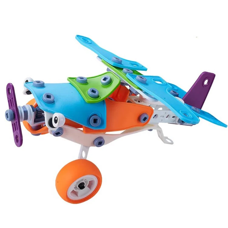 Zbudowany helikopter z zestawu klocków konstrukcyjnych WOOPIE