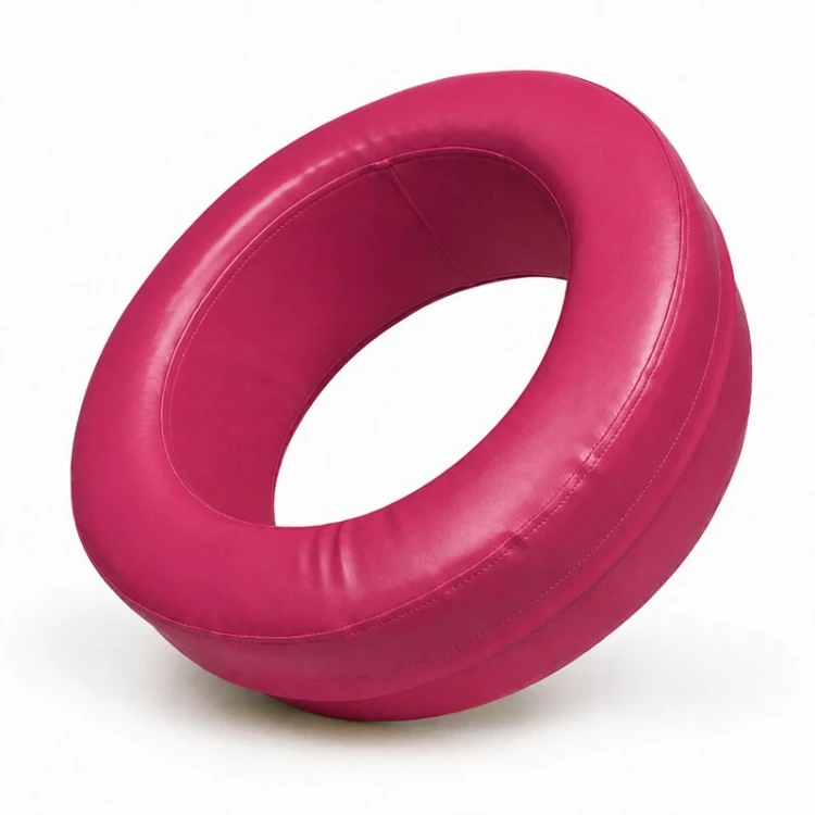 Mini beczka oponka 20 cm — detal pokazujący równe wykończenie brzegów i sposób montażu powłoki na piance tapicerskiej