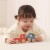 Detal malowania i krawędzi na niebieskim autobusie z zestawu VIGA — zbliżenie pokazuje jakość wykończenia drewna