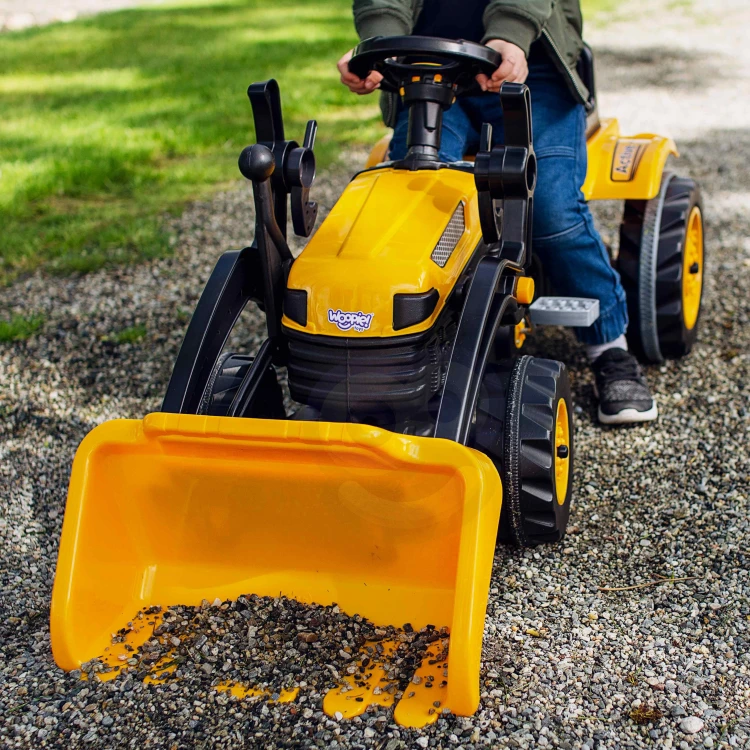 Detale pedałów i osi napędowej WOOPIE MaxTrac — ujęcie z góry pokazujące mechanikę sterowania