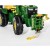 Rolly Toys — widok boczny wyciągarki John Deere zamontowanej na zabawkowym traktorze, linka założona