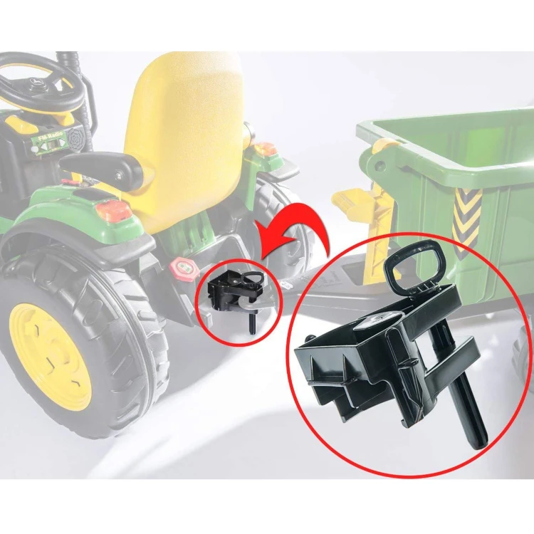 Adapter do traktorów na akumulator Rolly Toys zamontowany na pojeździe — prezentacja z boku, kompatybilny z Peg Perego