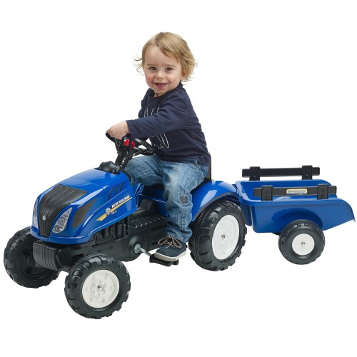 Traktor na pedały FALK New Holland z przyczepą i otwieraną maską — widok z przodu